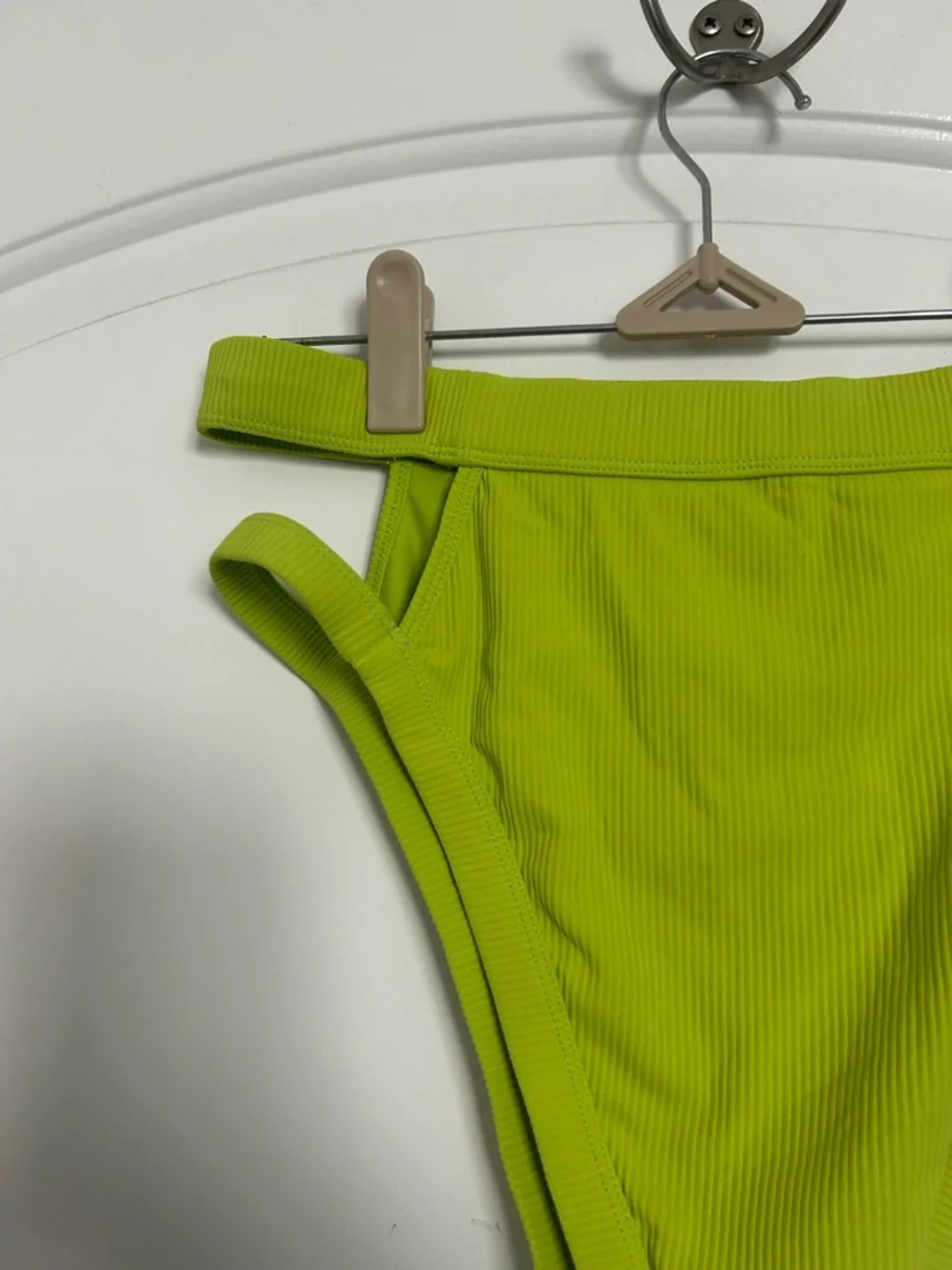 Lovers & Friends Ribbed Bikini Bottom Green size M vacation chic summer travel - Picture 7 of 10